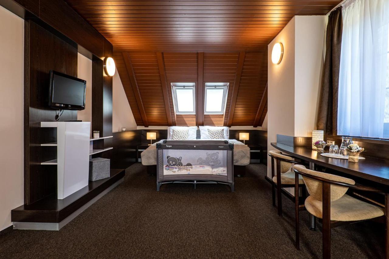 Wellness Hotel Pod Kycmolem Horní Lomná Eksteriør bilde
