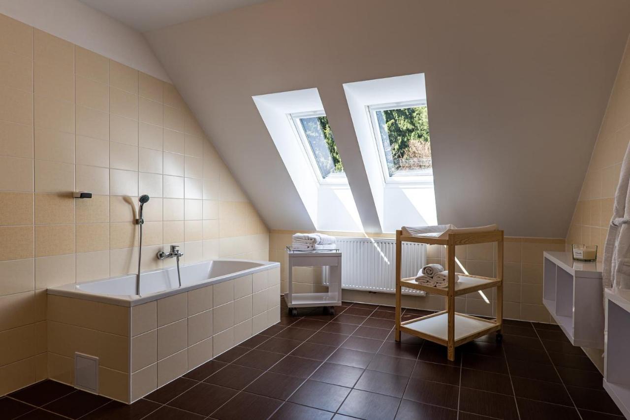 Wellness Hotel Pod Kycmolem Horní Lomná Eksteriør bilde