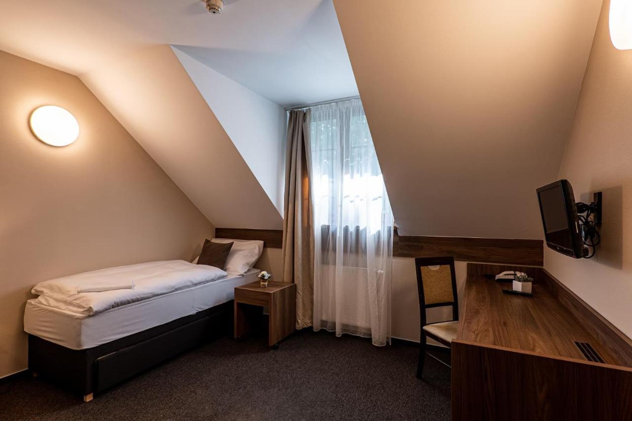 Wellness Hotel Pod Kycmolem Horní Lomná Eksteriør bilde