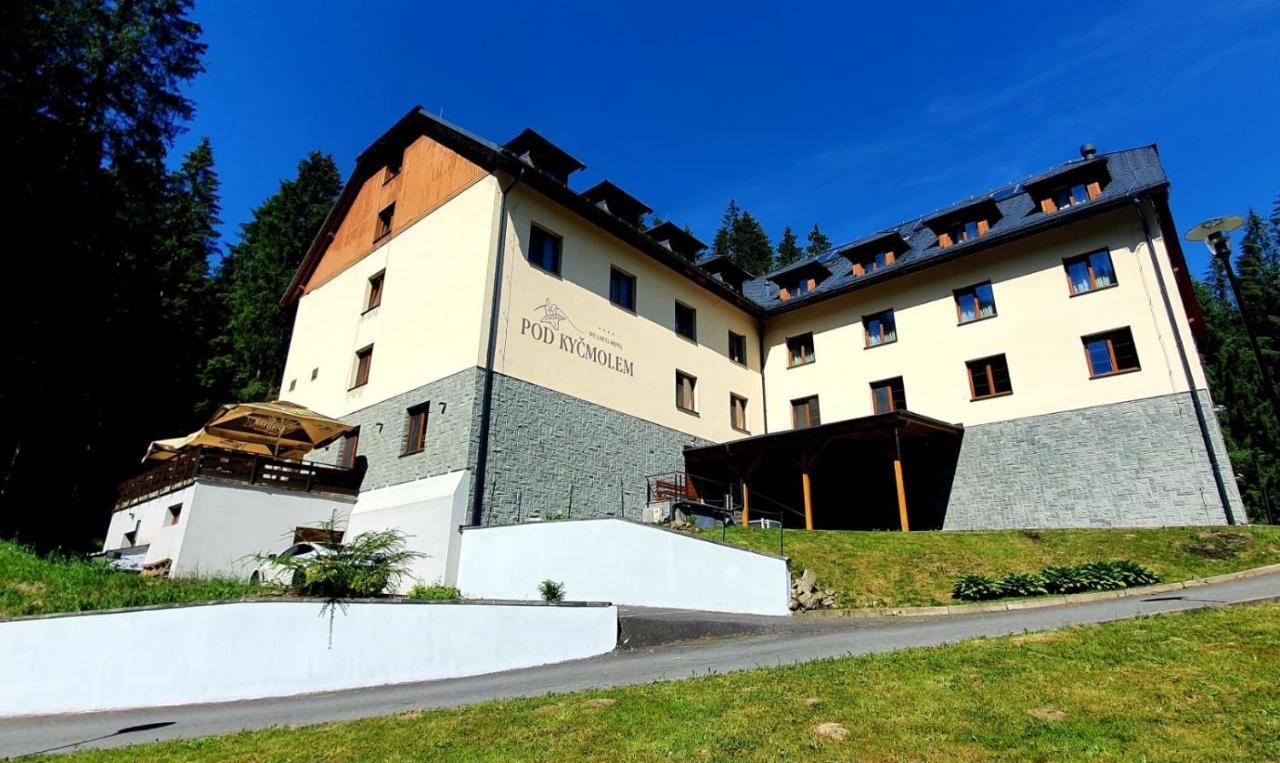 Wellness Hotel Pod Kycmolem Horní Lomná Eksteriør bilde